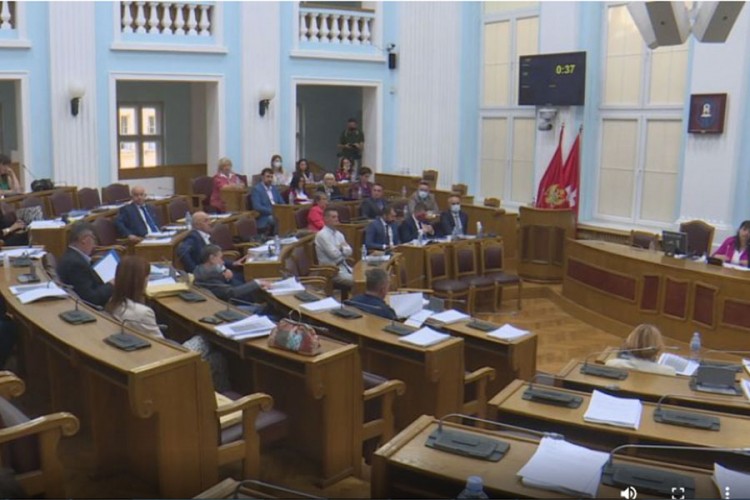 Skupština Cetinja: Završena rasprava o manastiru, glasanje u petak