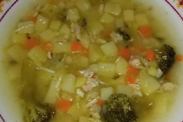 Ćureća čorba sa brokolijem