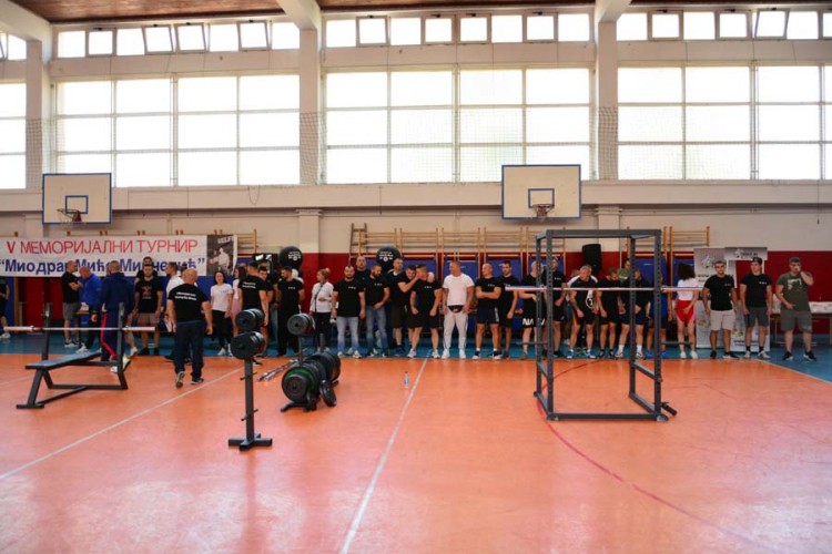 Doboj okupio najbolje dizače tegova