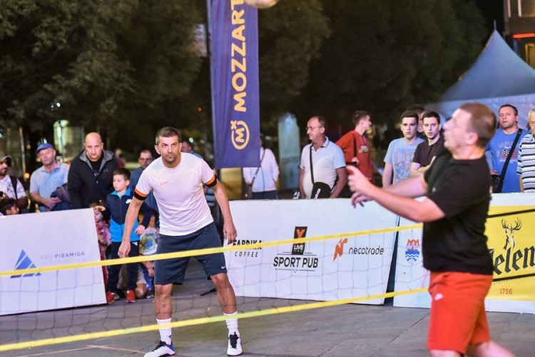 Ekspanzija dva neobična sporta - nožni tenis i virtuelni fudbal