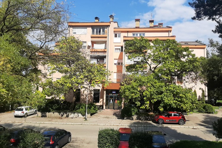 Stanari skupili 52.000 KM za novi krov zgrade u Banjaluci