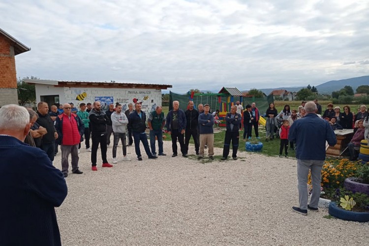 Mještani sela Kijeva ne žele deponiju u svojoj blizini