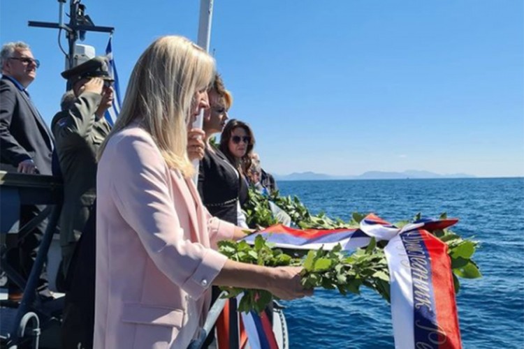 Cvijanovićeva položila vijenac u "Plavu grobnicu"