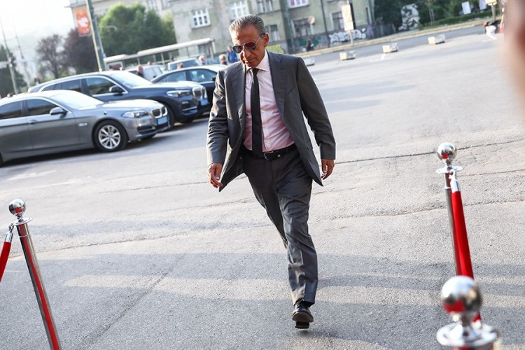 Nije održana sjednica, Komisija nije raspravljala o Osmici