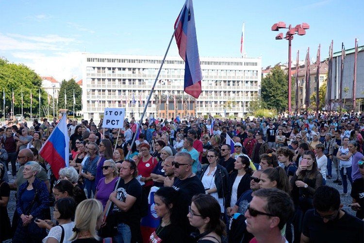 Novi protest protiv kovid potvrda u Ljubljani