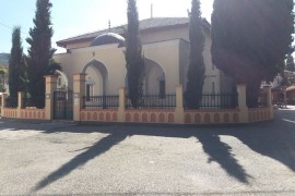 Vandali išarali trebinjsku džamiju