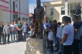 Otkriven spomenik harizmatičnom vojskovođi čistog obraza