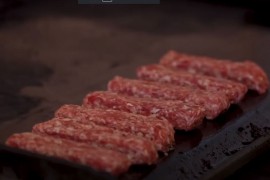 Pored imena, hrvatska verzija ćevapa ima i druge razlike