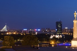 Evakuisan tržni centar u Beogradu, razbijen uređaj alarma za požar