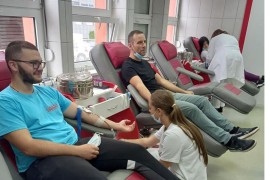 Srednjoškolci darovali 261 dozu krvi