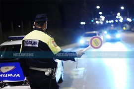 Suvozač tokom kontrole vrijeđao policajce