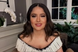 Salma Hajek oduševila u kompletu leopard dezena