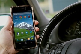 Potrošnja goriva raste kada pričate telefonom i šaljete poruke u ...