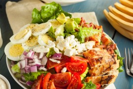 Salata sa piletinom i jajima