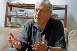 Čarls Simić o novoj knjizi: Pišem poeziju jer noću ne mogu da zaspim