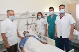 U UKC RS izvedena operacija aneurizme trbušne aorte: Složenim ...