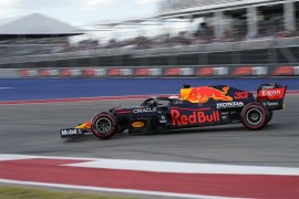 Ferstapenu pol, Hamilton između dva Red Bula u Ostinu