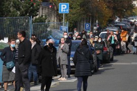 Nepregledna kolona za testiranje u Zagrebu: "Bolesni ljudi stoje i ...
