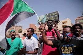 Demonstranti u Sudanu pozivaju na revoluciju, pale prve žrtve