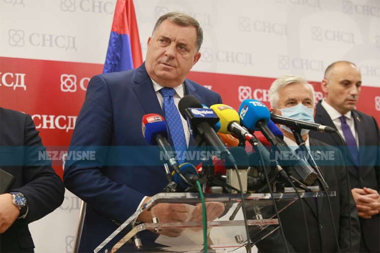 Dodik: Zbog Incka i odluka Ustavnog suda, RS preispituje saglasnosti na vojsku i UIO
