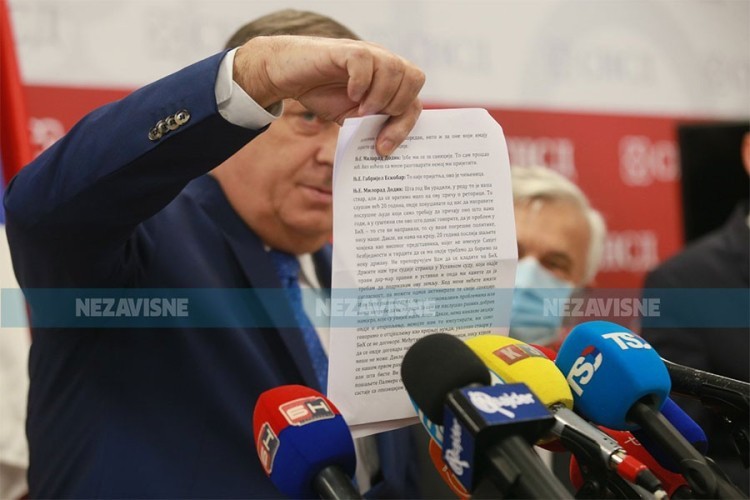 Dodik poručio Eskobaru da mu ne prijeti