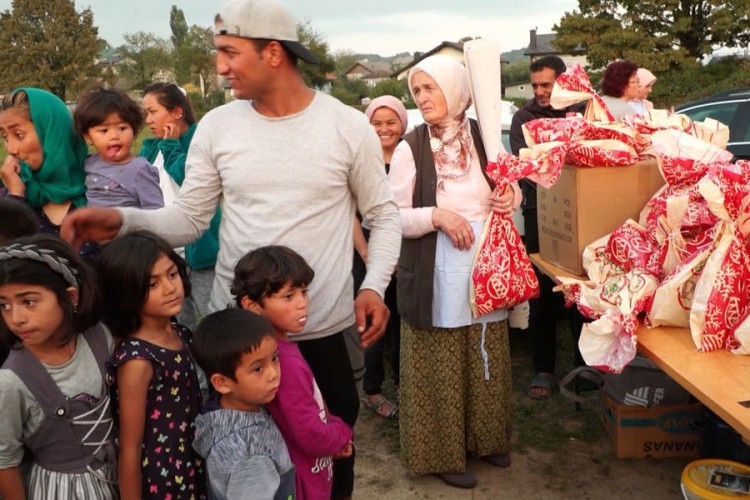 Oko 300 migranata pod najlonom dočekuje zimu