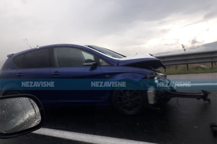 Saobraćajna nezgoda kod Sarajeva, vozi se jednom trakom