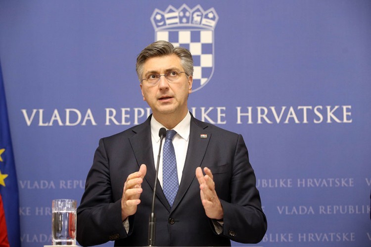 Plenković o snimcima batinjanja migranata: Tražio sam da se utvrdi o čemu se radi