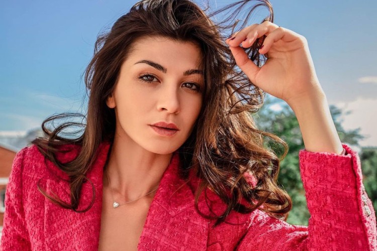 Jelena Mur za "Nezavisne": Život na ivici čini da verujemo u crnu magiju