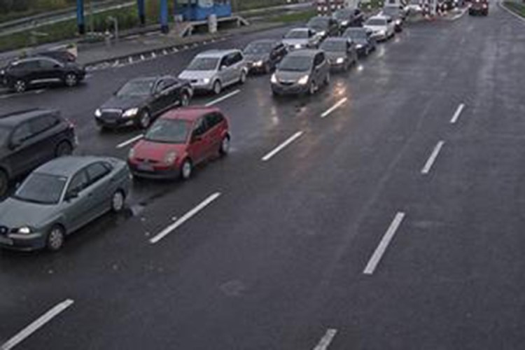 Pojačana frekvencija vozila na granici sa Hrvatskom
