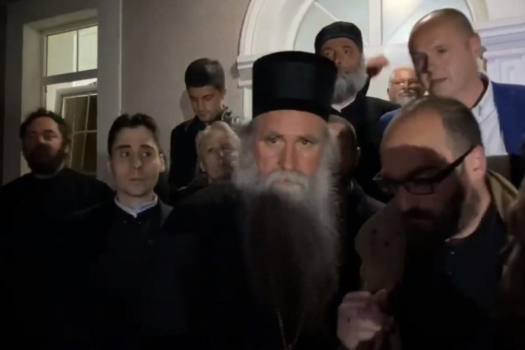 Zatraženo odgađanje ročišta mitropolitu Joanikiju i sveštenicima