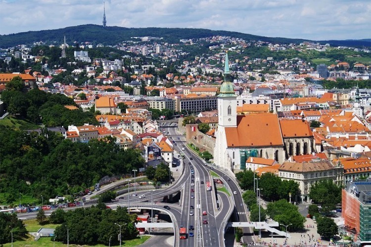 Guverner slovačke Centralne banke optužen za podmićivanje