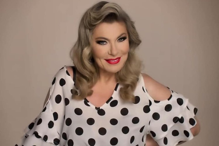 Suzana Jovanović ima milione a kupuje na buvljaku