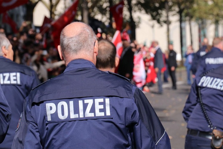 U Berlinu uhapšeno 76 ljudi, povrijeđeno 46 policajaca