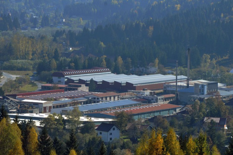 Služen pomen za 28 poginulih radnika fabrike "Famos"