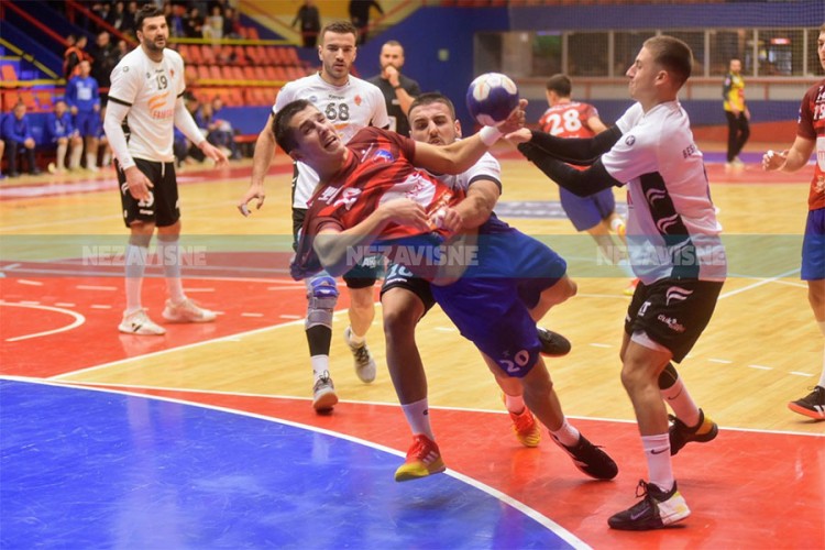 Trijumf Borac m:tela, u Peć putuju sa +3