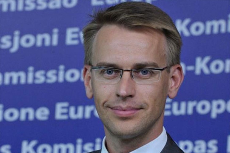 Stano: Cilj Radne grupe da se nađe trajno rješenje za tablice