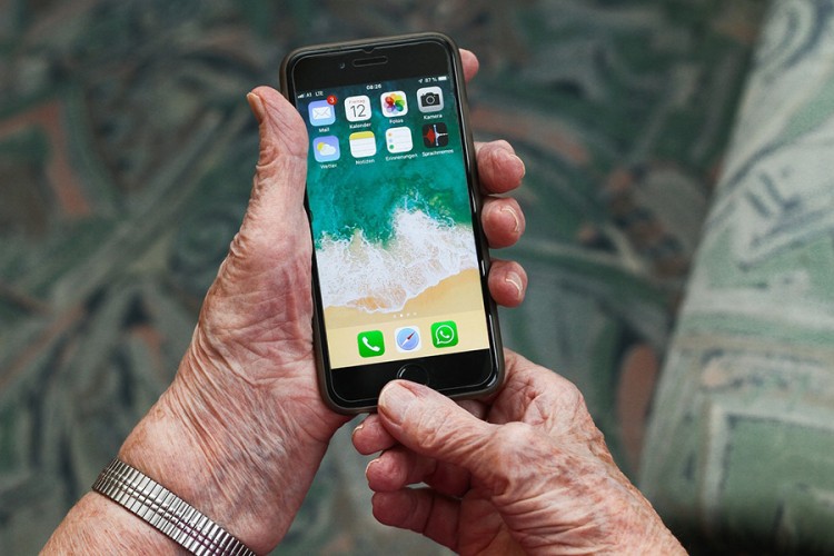 Pretvorite stari telefon u sigurnosnu kameru