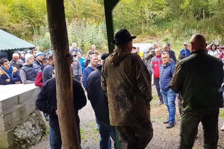 Mještani Stijene na nogama zbog smeća