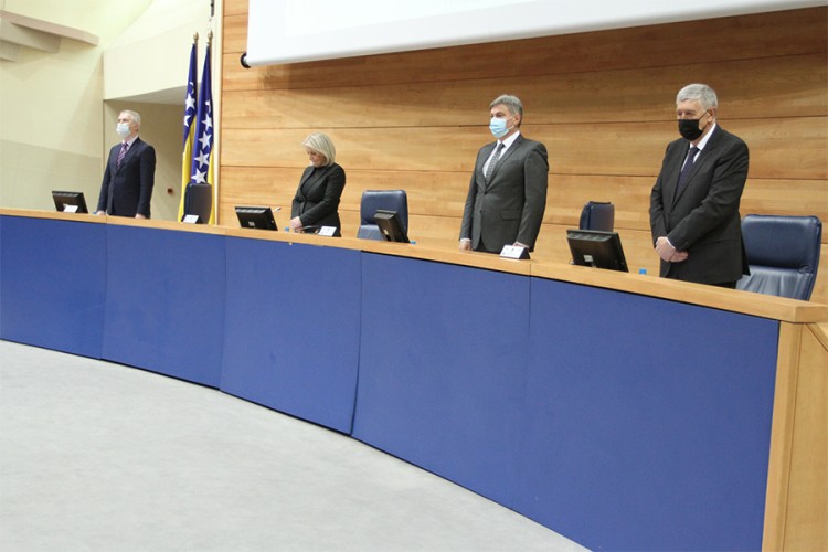 Poslanici iz RS dolaze da glasaju o smjeni Podžića