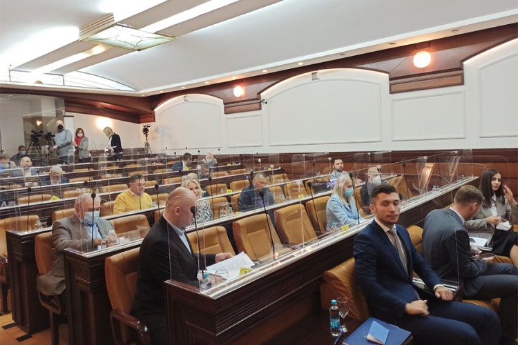 Skupštinska većina za projekte ali protiv zaduživanja