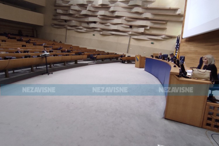 Počela sjednica Predstavničkog doma, stigli i poslanici SNSD-a