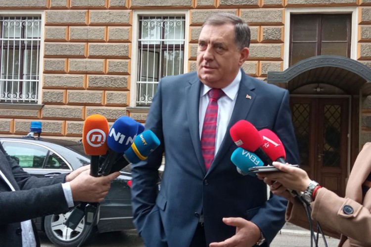 Dodik: Nametnuti "Inckov zakon" mora biti povučen