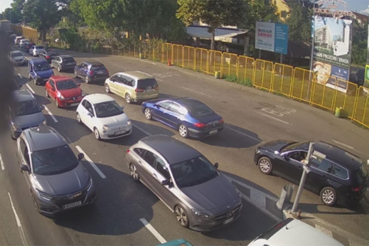 Gužva na graničnom prelazu Gradiška