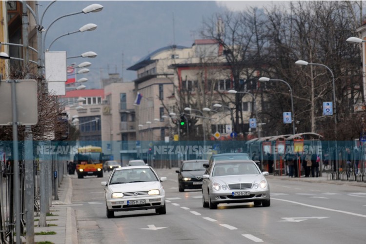 Uvezeno više od 40.000 automobila u BiH, najskuplji ferari