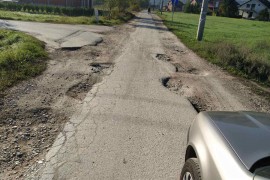 Nezavršena kanalizacija godinu dana koči asfaltiranje ulice