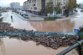 Voda se djelimično povukla iz naselja Otes
