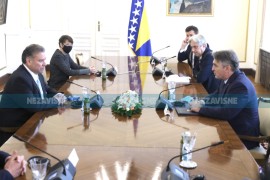 Komšić: Ocjena Eskobara je da je u BiH stvorena vještačka kriza