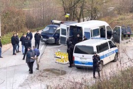 Policija kod Sarajeva presrela kombi i pronašla veliku količinu droge