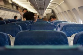 U Salcburgu iznajmili avion da u njemu vakcinišu ljude, odziv ...